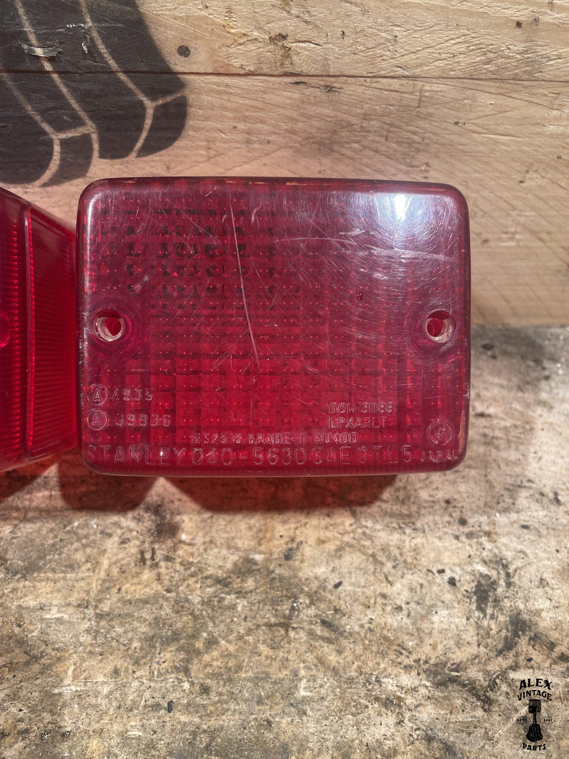 Cabochon de feu arrière Yamaha 250-350 RDLC 4lO et 4l1