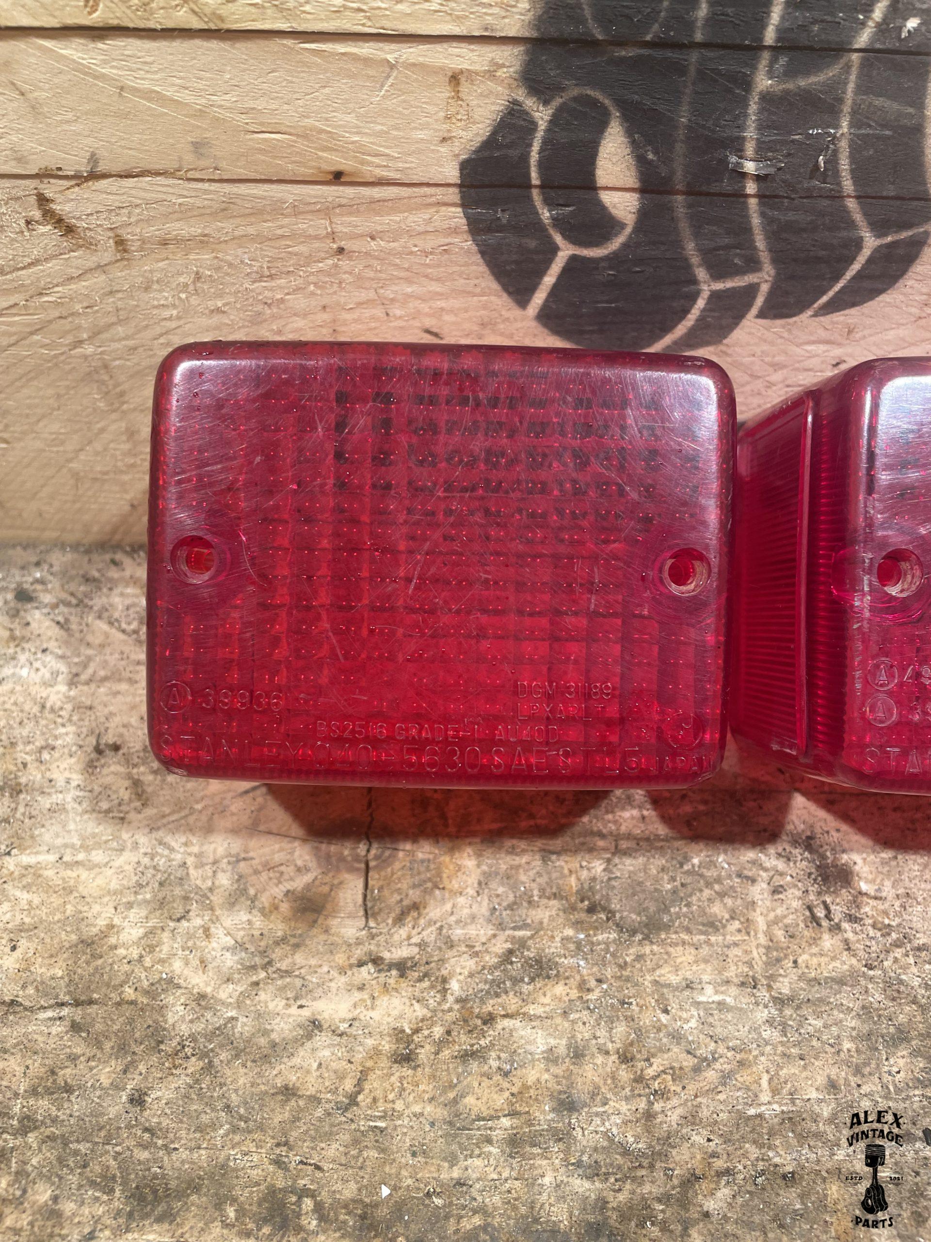 Cabochon de feu arrière Yamaha 250-350 RDLC 4lO et 4l1