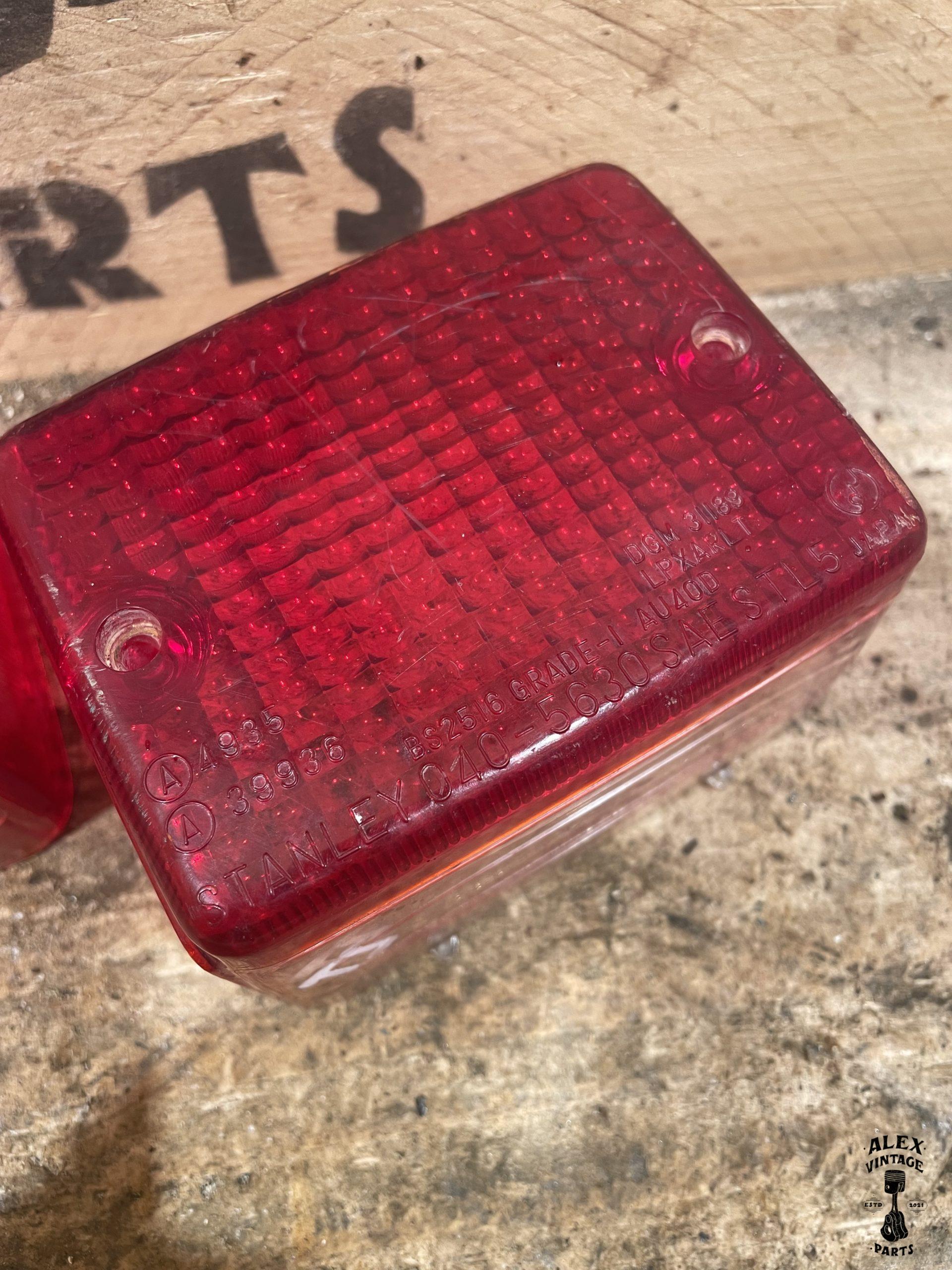 Cabochon de feu arrière Yamaha 250-350 RDLC 4lO et 4l1