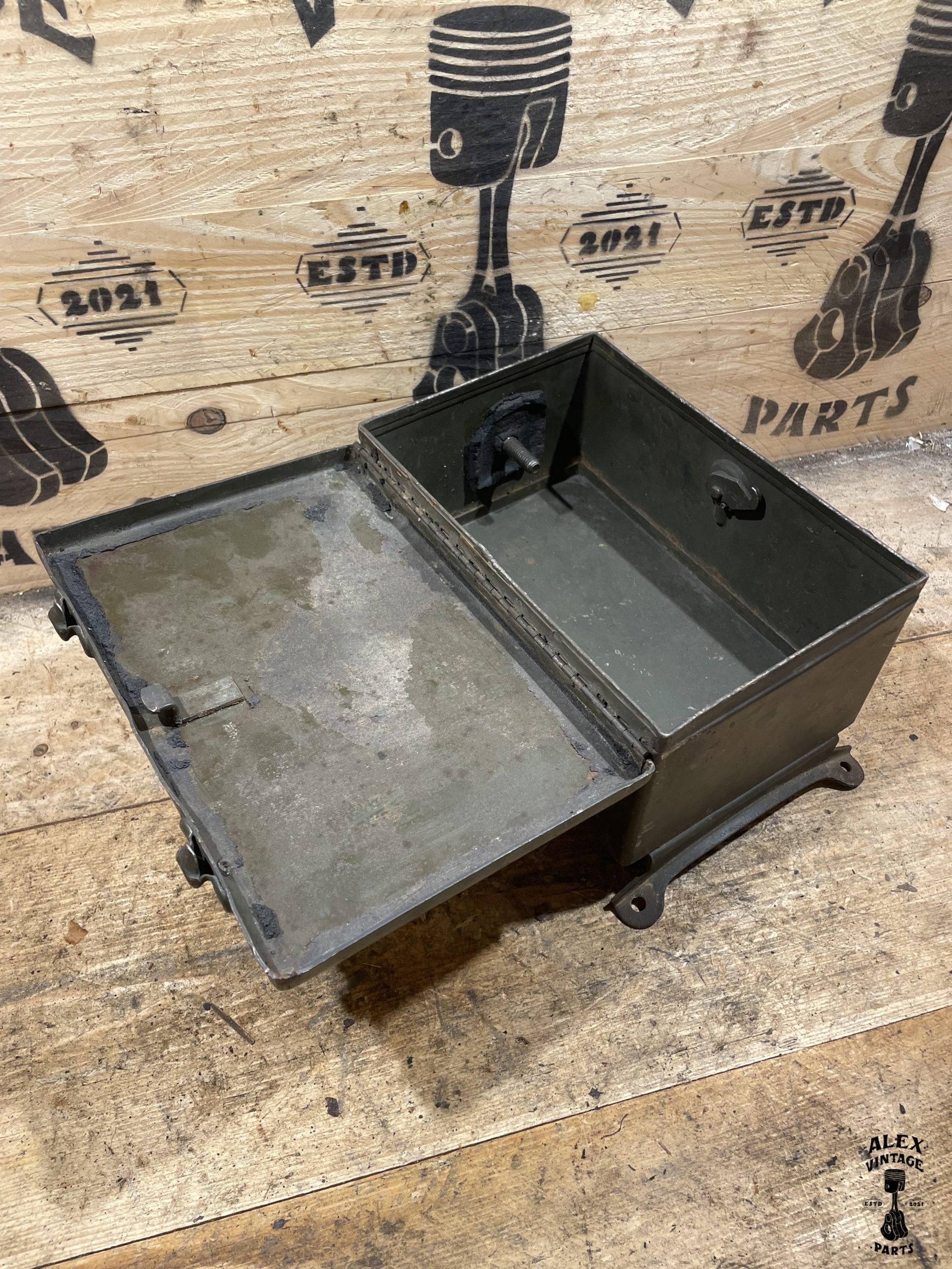 Boite à outil garde boue avant Harley-Davidson 1942 WLC