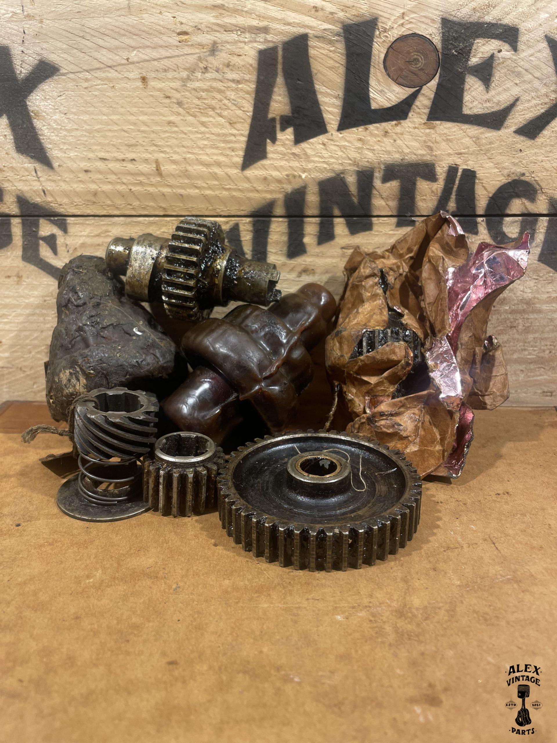 Distribution complète NOS Harley-Davidson 750 WLA WLC WL