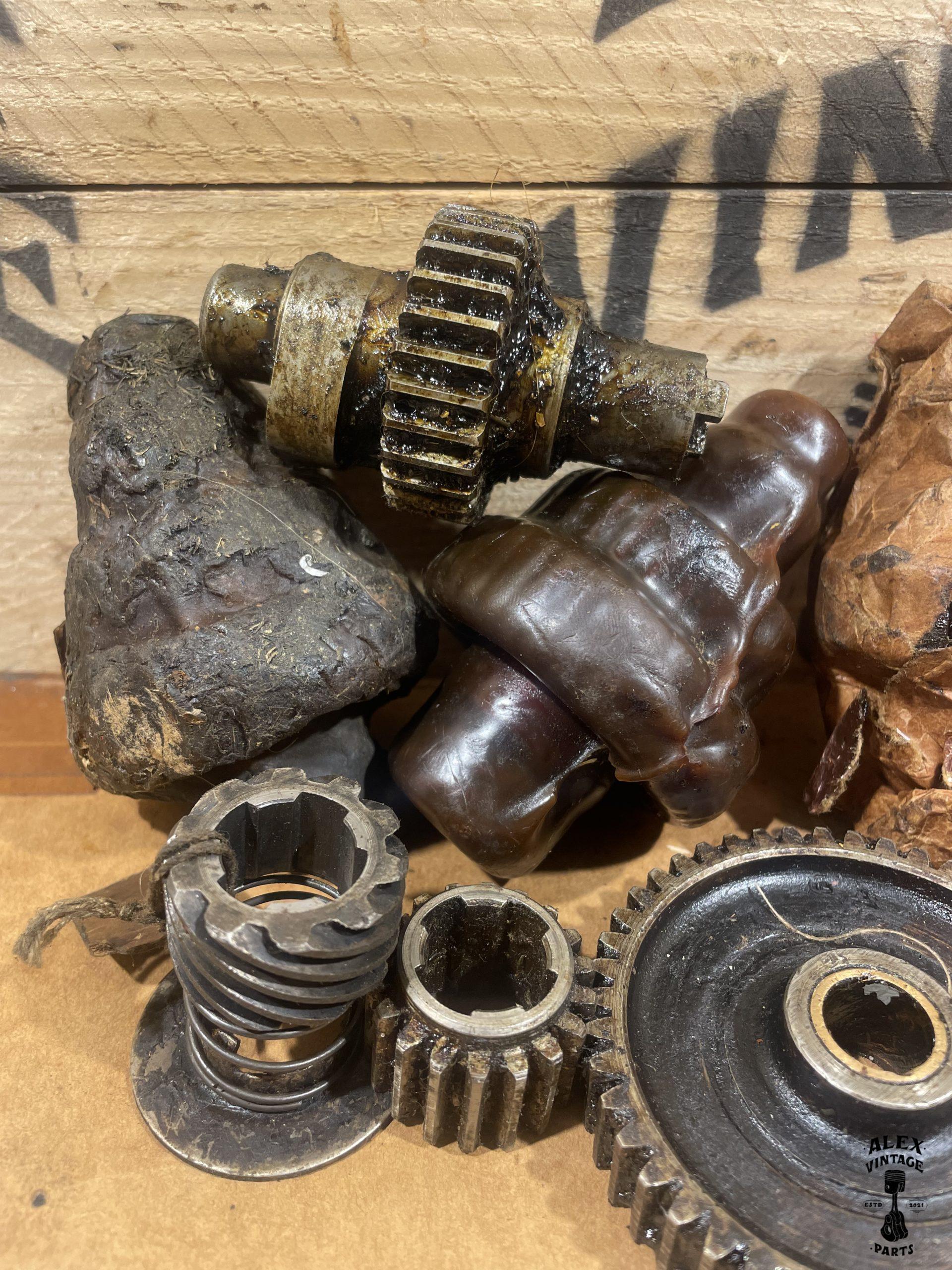 Distribution complète NOS Harley-Davidson 750 WLA WLC WL