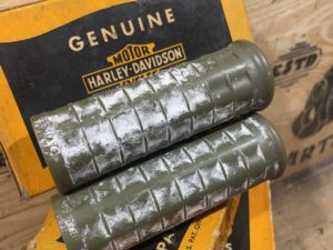 Paire poignées vertes Harley-Davidson WLC